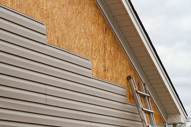 Professional Siding Replacement technician working in Carlisle, PA